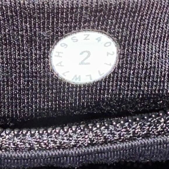 Lululemon Pace Perfect 3” Short in Soundwave White Black/Black Size 2 - Picture 3 of 16